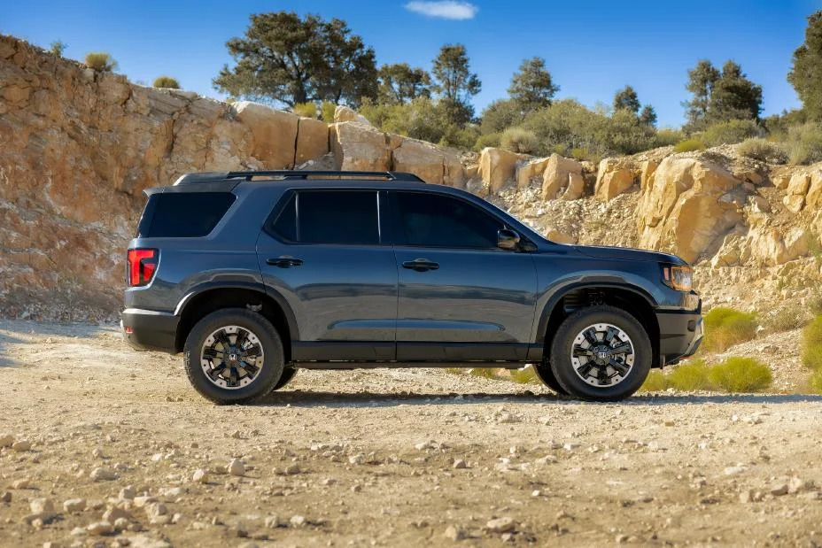 2027-honda-trailsport-3.webp